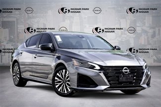 Used 2024 Nissan Altima 2.5 SV image 1