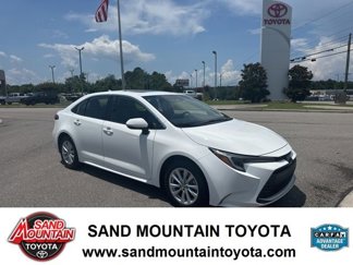 Used 2023 Toyota Corolla XLE image 1