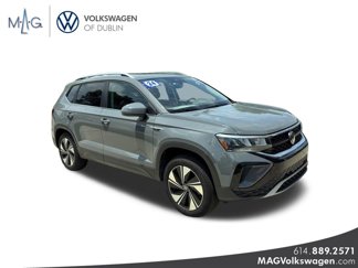 Used 2024 Volkswagen Taos SE image 1