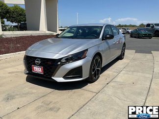Used 2023 Nissan Altima 2.5 SR image 1