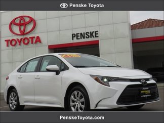 Certified 2025 Toyota Corolla LE image 1
