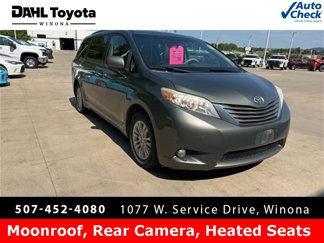 Used 2012 Toyota Sienna XLE image 1