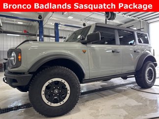Used 2021 Ford Bronco Badlands w/ Sasquatch Package image 1