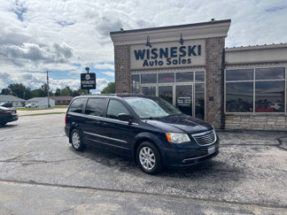 Used 2013 Chrysler Town & Country Touring image 1
