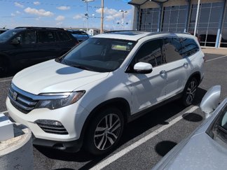 Used 2017 Honda Pilot Touring image 1