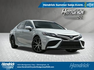 Used 2022 Toyota Camry SE image 1