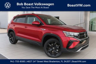 Certified 2024 Volkswagen Taos SE w/ Panoramic Sunroof Package image 1