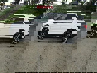 New 2025 Ford Explorer Platinum image 1