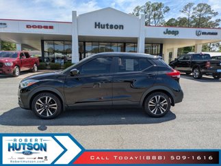Used 2019 Nissan Kicks SV image 1