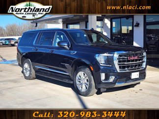 Used 2023 GMC Yukon XL SLT image 1