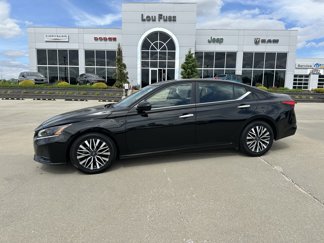 Used 2023 Nissan Altima 2.5 SV image 1