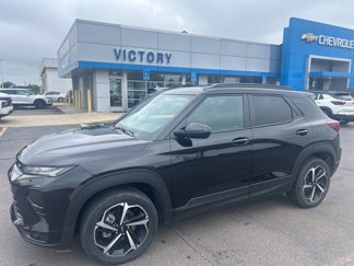 Used 2023 Chevrolet TrailBlazer RS w/ Sun and Liftgate Package image 1
