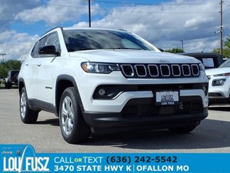 New 2025 Jeep Compass Latitude image 1