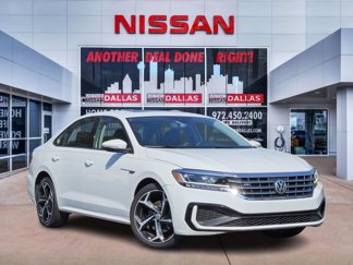 Used 2020 Volkswagen Passat 2.0T R-Line image 1