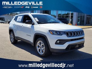 New 2025 Jeep Compass Latitude image 1