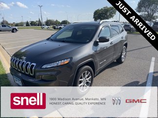 Used 2015 Jeep Cherokee Latitude image 1