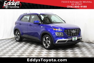 Used 2023 Hyundai Venue Limited image 1