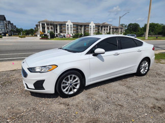 Used 2019 Ford Fusion SE image 1