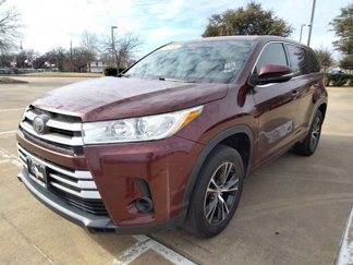 Used 2018 Toyota Highlander LE image 1