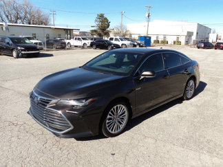 Used 2020 Toyota Avalon Limited image 1