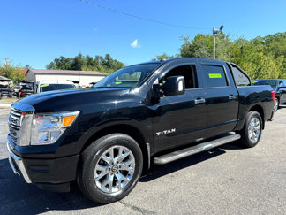 Used 2021 Nissan Titan SV w/ SV Convenience Package image 1