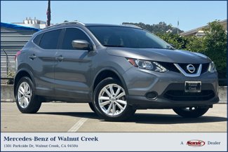 Used 2017 Nissan Rogue Sport SV image 1