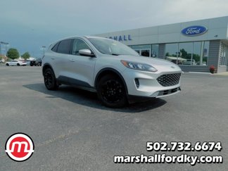 Used 2020 Ford Escape SE image 1