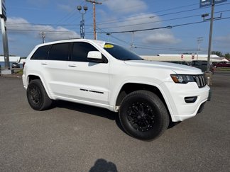 Used 2018 Jeep Grand Cherokee Altitude image 1