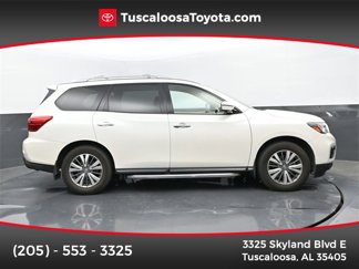 Used 2020 Nissan Pathfinder SL image 1
