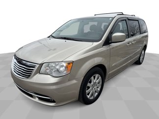 Used 2013 Chrysler Town & Country Touring image 1