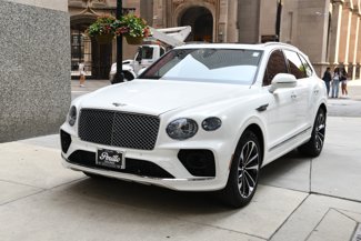 Used 2023 Bentley Bentayga image 1