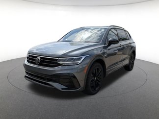 Used 2022 Volkswagen Tiguan SE R-Line image 1
