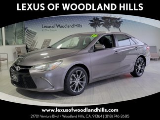 Used 2016 Toyota Camry XSE image 1