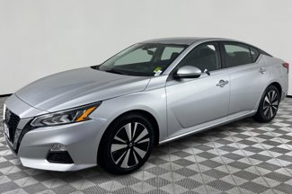Used 2021 Nissan Altima 2.5 SV image 1