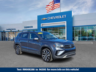 Used 2024 Volkswagen Taos SE image 1
