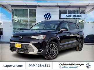 New 2025 Volkswagen Taos SE image 1