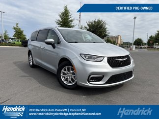 Certified 2023 Chrysler Pacifica Touring-L image 1