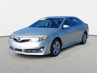Used 2014 Toyota Camry SE image 1