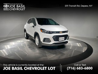 Used 2022 Chevrolet Trax LS w/ Tint and Cruise Package image 1