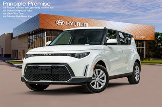 Used 2025 Kia Soul LX image 1