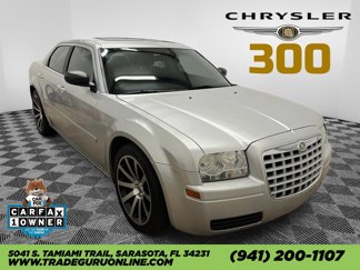 Used 2005 Chrysler 300 image 1