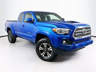 Used 2017 Toyota Tacoma SR5 image 1