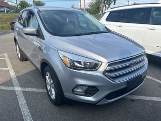 Used 2017 Ford Escape SE w/ SE Cold Weather Package image 1