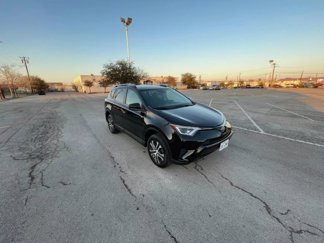 Used 2017 Toyota RAV4 LE image 1