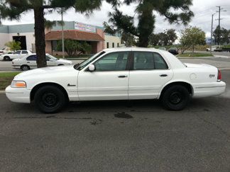 Used 2000 Ford Crown Victoria LX image 1
