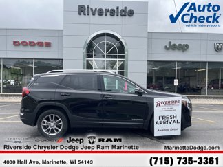Used 2022 GMC Terrain SLT w/ LPO, Floor Liner Package image 1