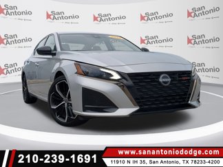 Used 2024 Nissan Altima 2.5 SR image 1