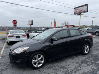 Used 2013 Ford Focus SE w/ Cargo Management Pkg image 1