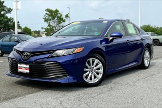 Used 2018 Toyota Camry LE image 1
