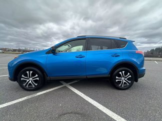 Used 2017 Toyota RAV4 LE image 1
